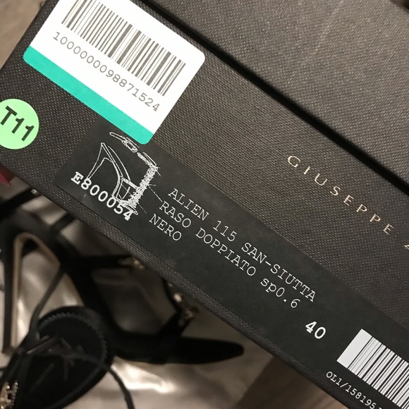 $2250 AUTH GIUSEPPE ZANOTTI CRYSTALS BLACK HEELS 9 - Picture 13 of 13